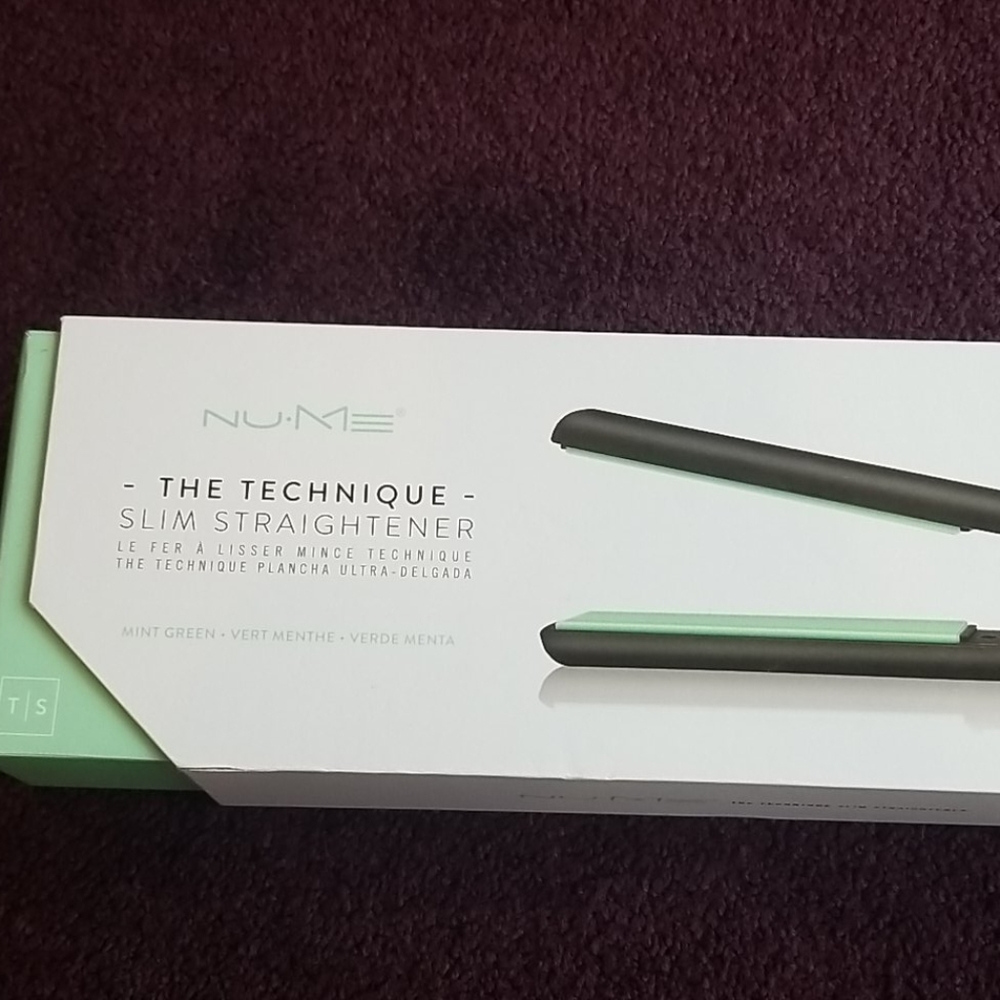 Nume hair straightener